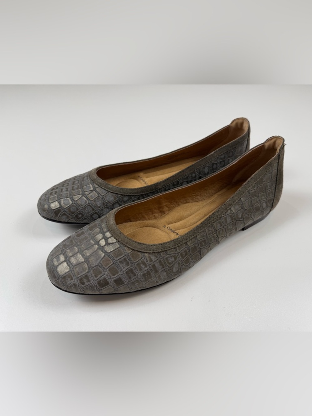 Sofft Leather Flats Shoes Maretto Size 11M Grey Crocodile Print Preppy Comfort